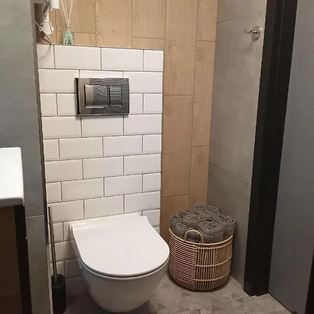 Wroclove Airport Loft Apartmán *