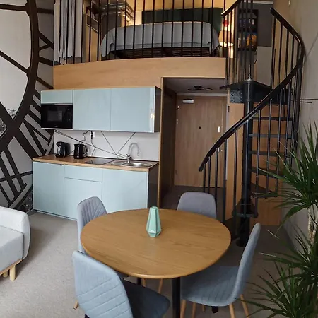 Wroclove Airport Loft Διαμέρισμα *