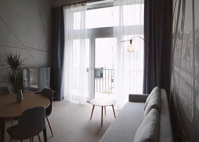 Wroclove Airport Loft Apartment *